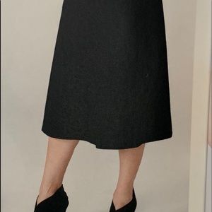 New Ruby Ribbon Midi Skirt in Black. Size Medium.